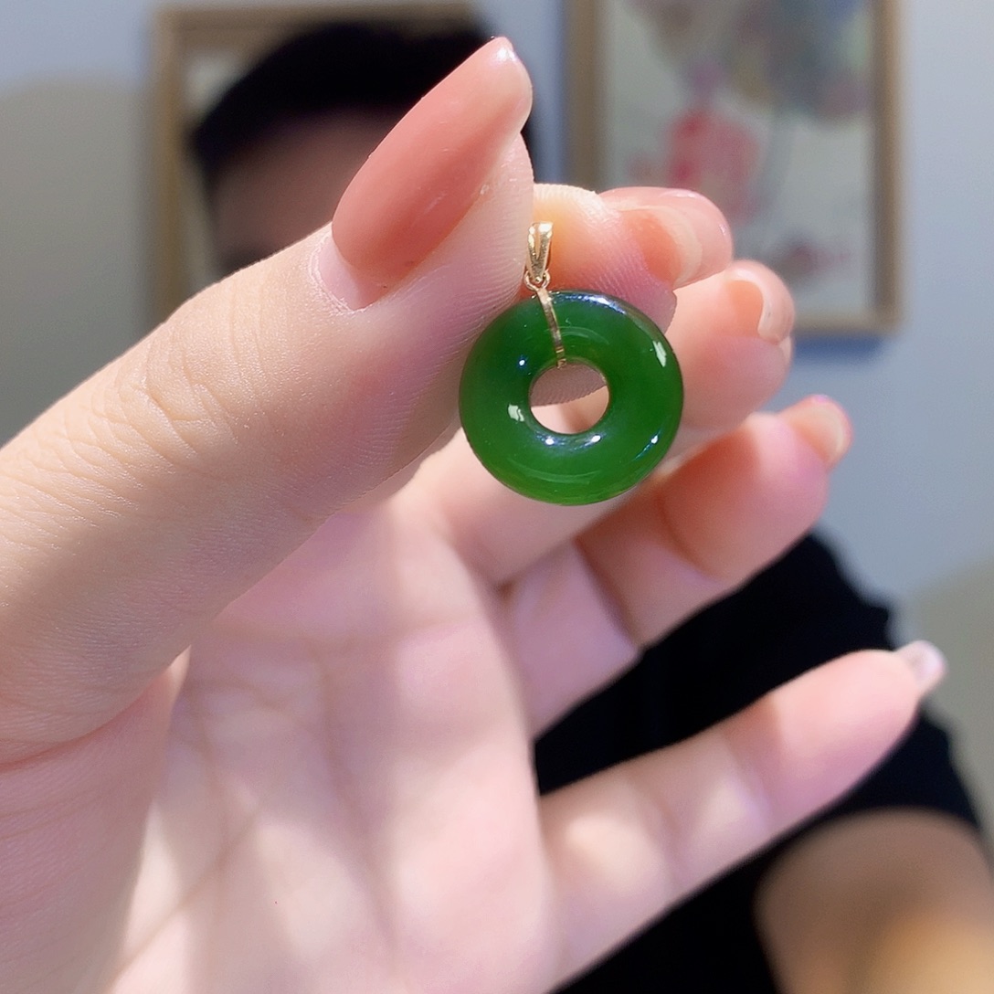 和田玉（碧玉）18K金镶嵌颈饰