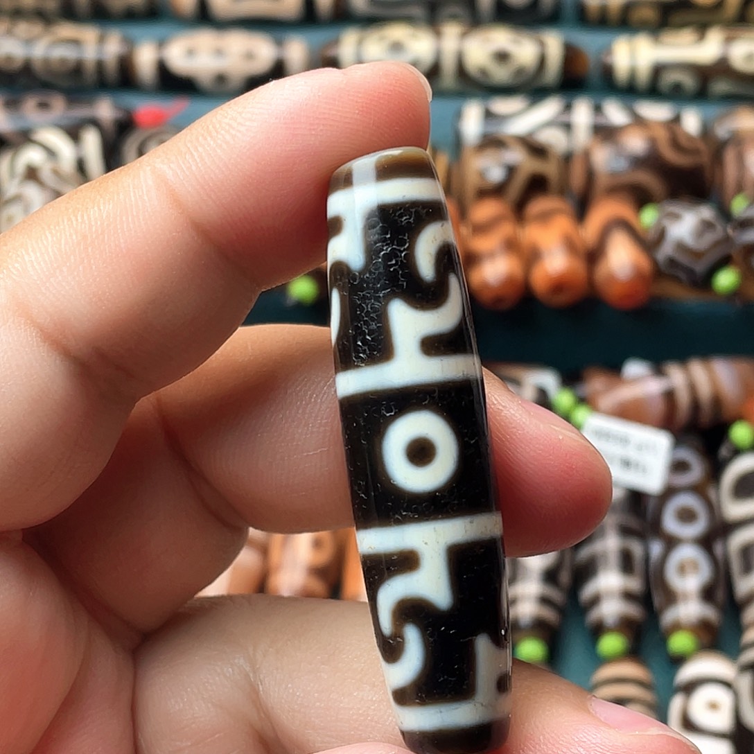 玛瑙/玉髓未镶嵌颈饰古法三眼莲师