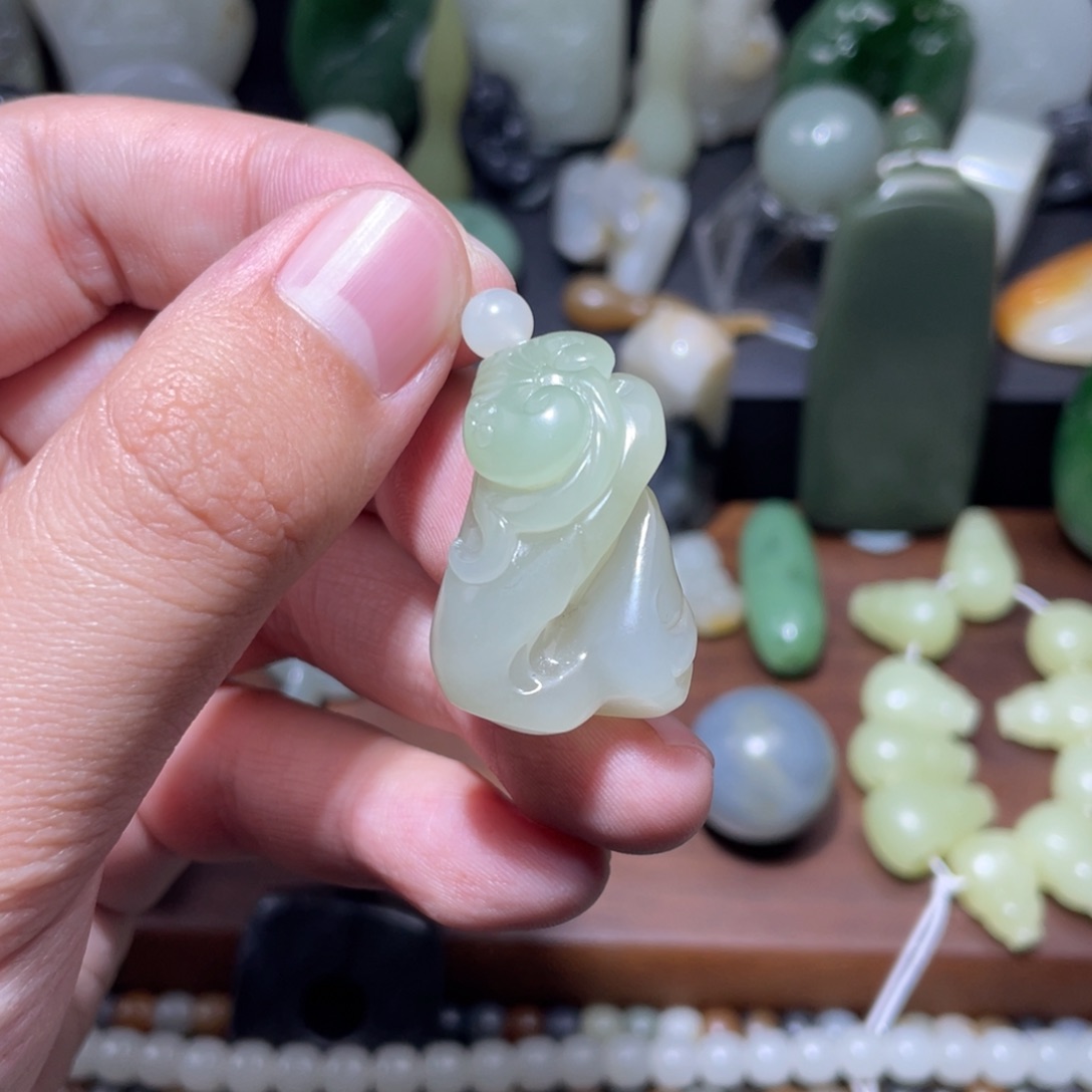 和田玉颈饰未镶嵌