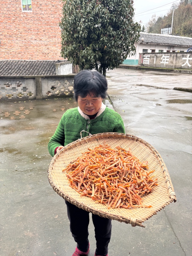 袁书记代卖四川农家自制手工红薯干，可直接食用，也可油炸食用