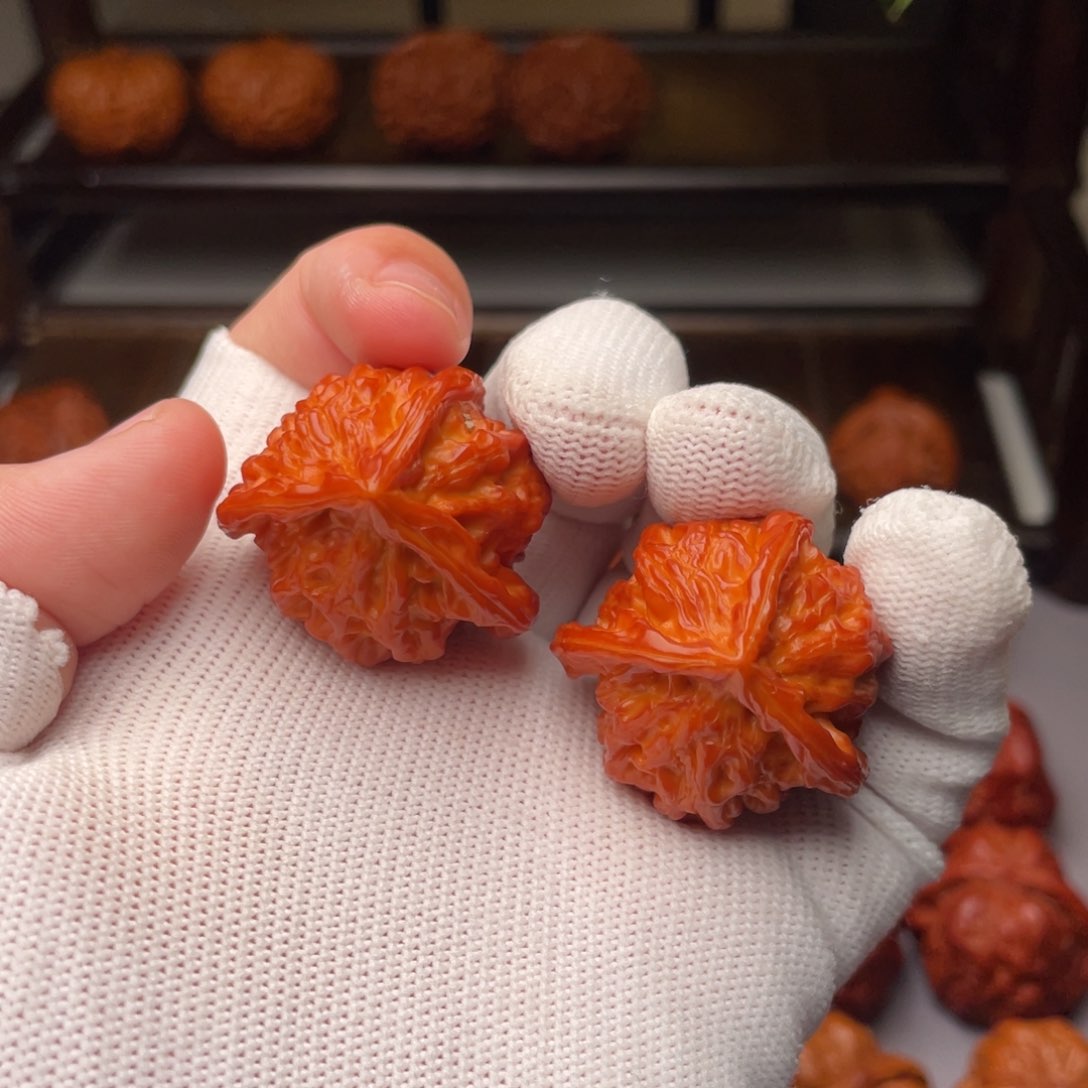 文玩核桃把件盘山三棱31