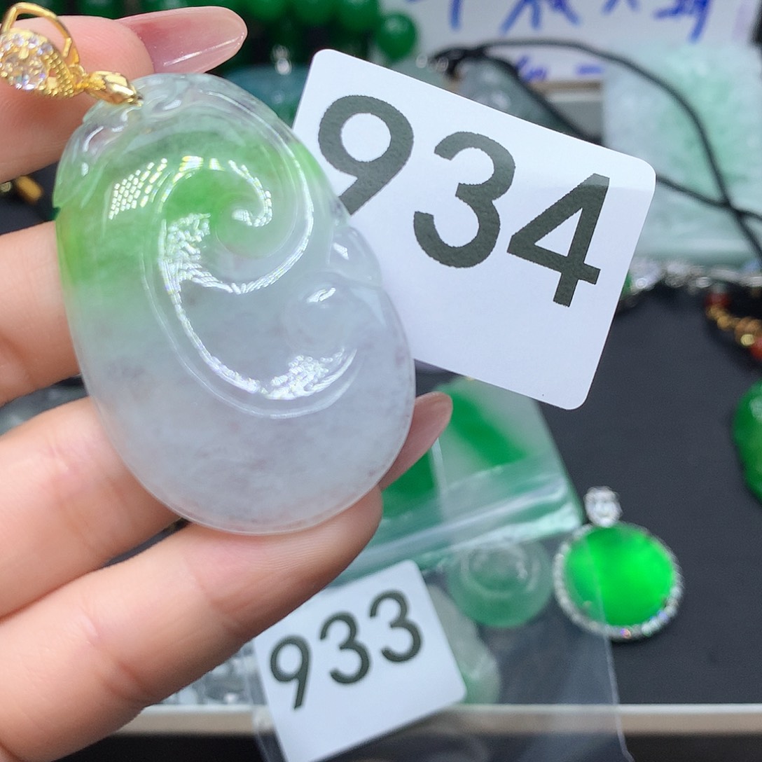 翡翠颈饰未镶嵌翡翠