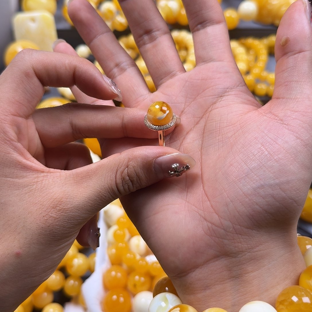 琥珀珠宝奇石18K金镶嵌