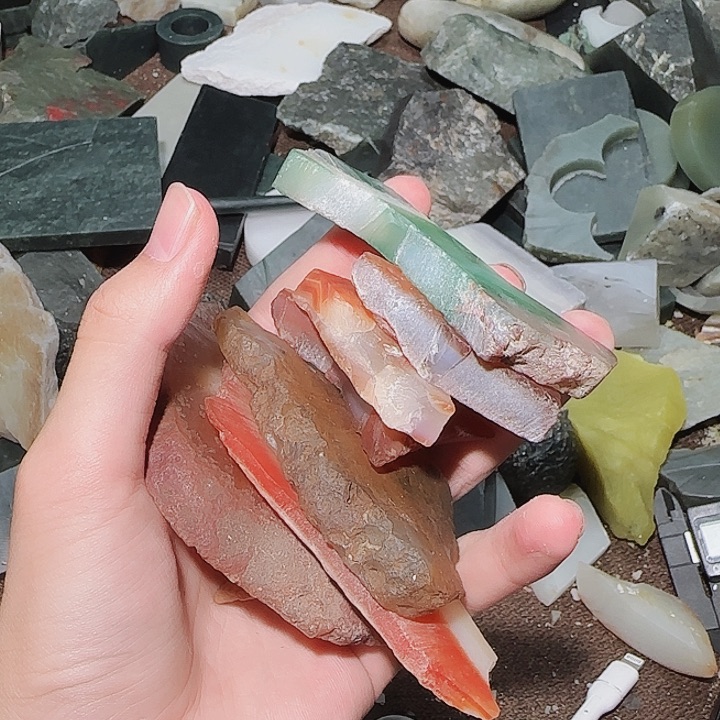 未镶嵌和田玉（糖玉）珠宝半成品