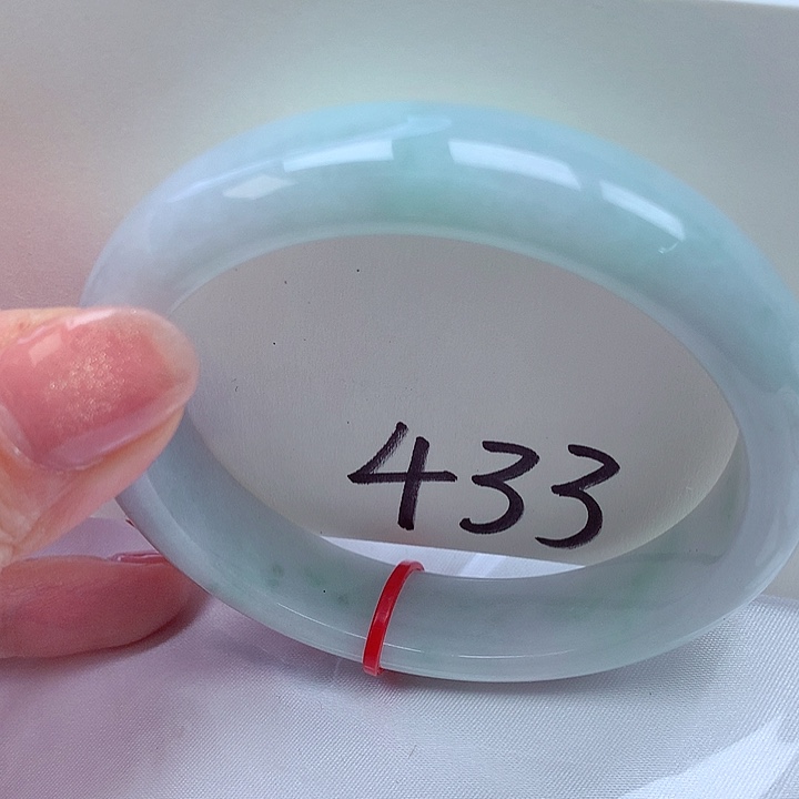 翡翠手镯未镶嵌翡翠