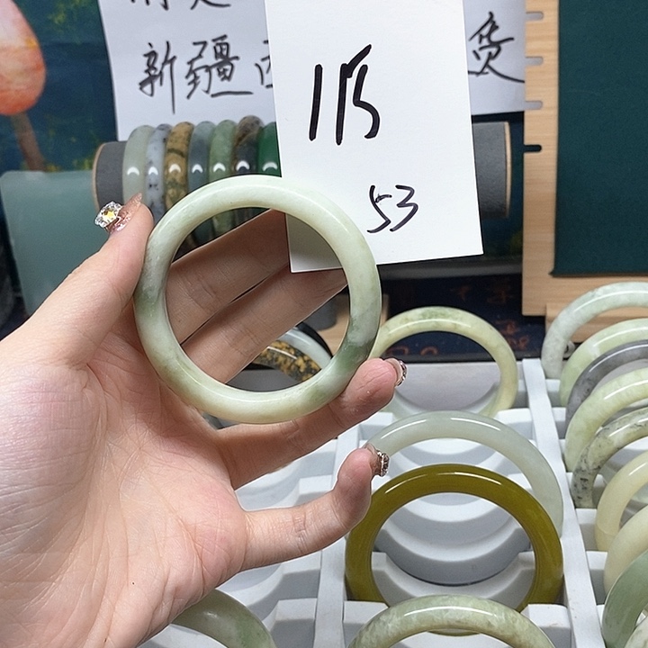 未镶嵌蛇纹石玉手镯