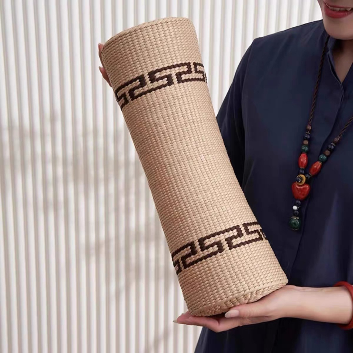 手工藤草编颈椎枕护颈枕夏凉枕桑拿汗蒸房盐蒸房保健枕头圆形天然