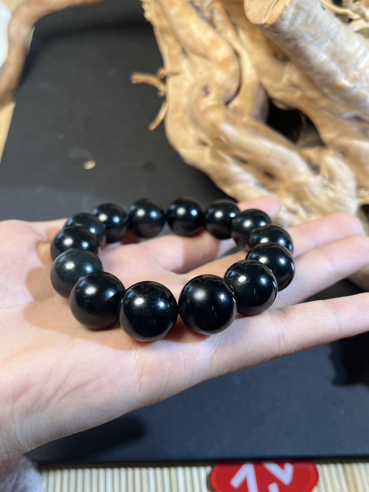 【杨哥甄选】新疆和田玉黑青卡16手串