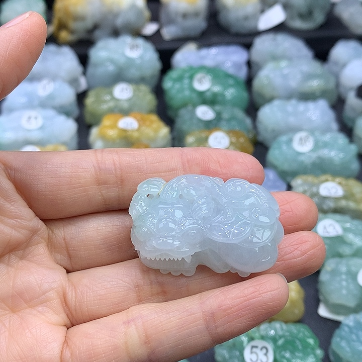 翡翠未镶嵌颈饰天然缅甸A货翡翠貔貅吊坠