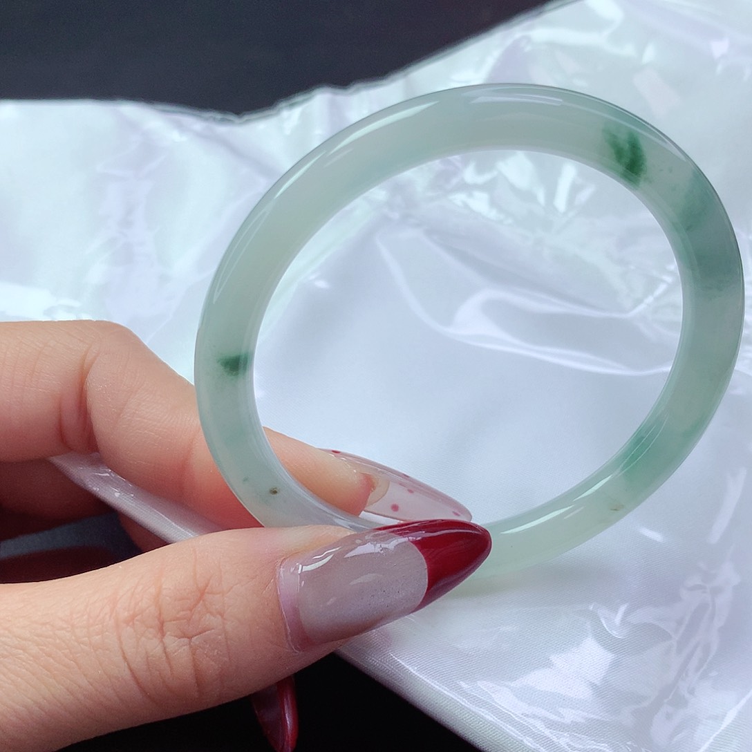 【闪购商品】翡翠手镯未镶嵌a 121503