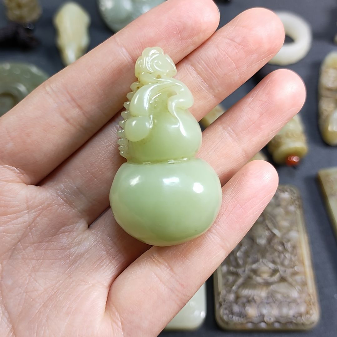 和田玉颈饰未镶嵌山