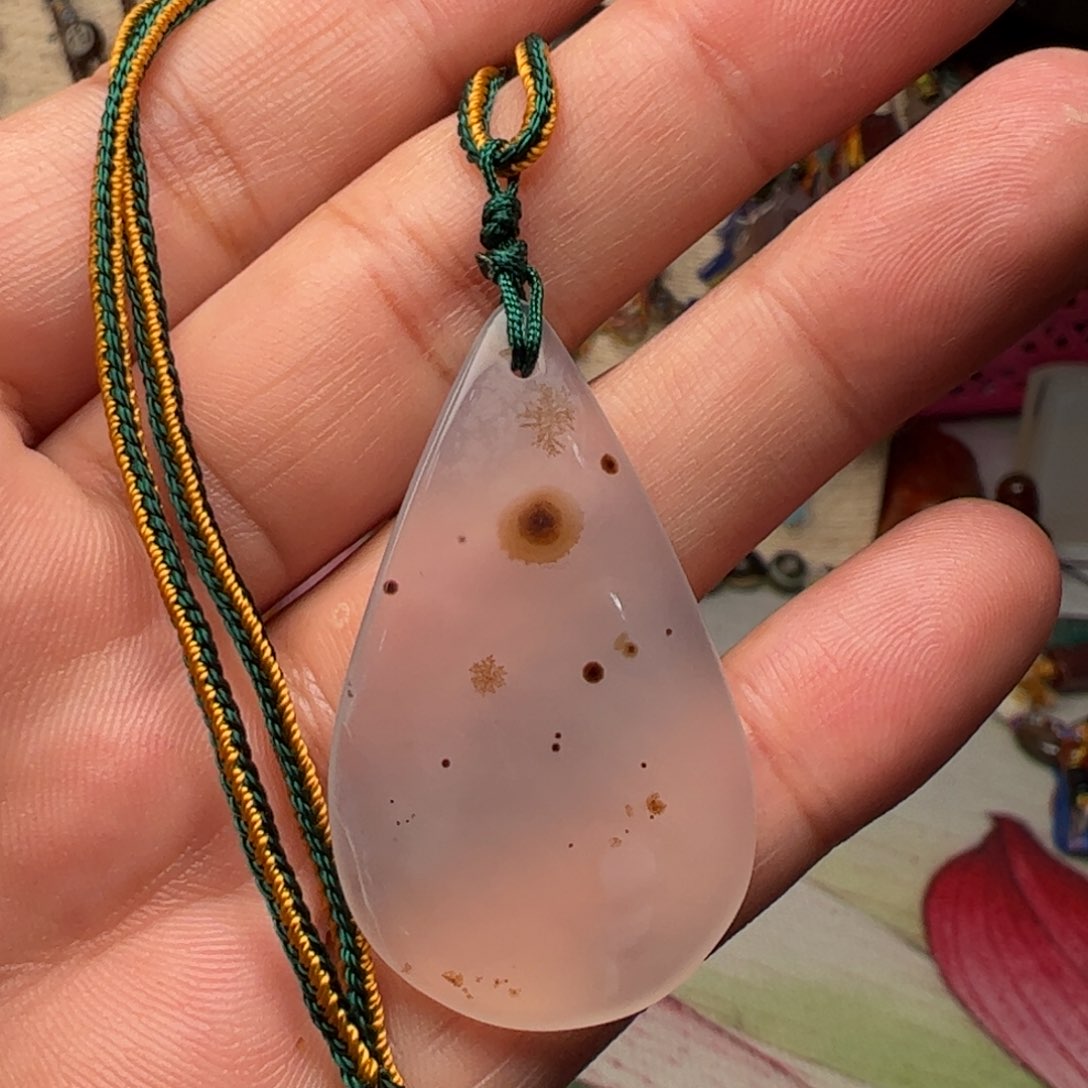 玛瑙/玉髓颈饰未镶嵌