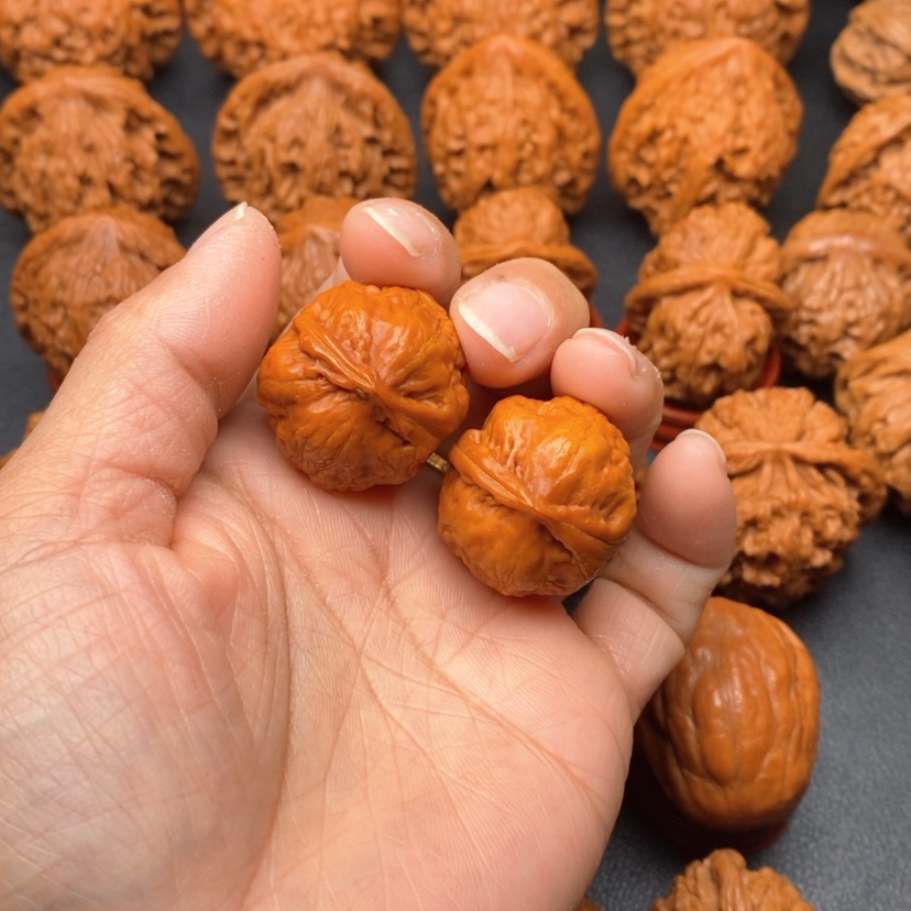 【闪购商品】文玩核桃把件锦鲤