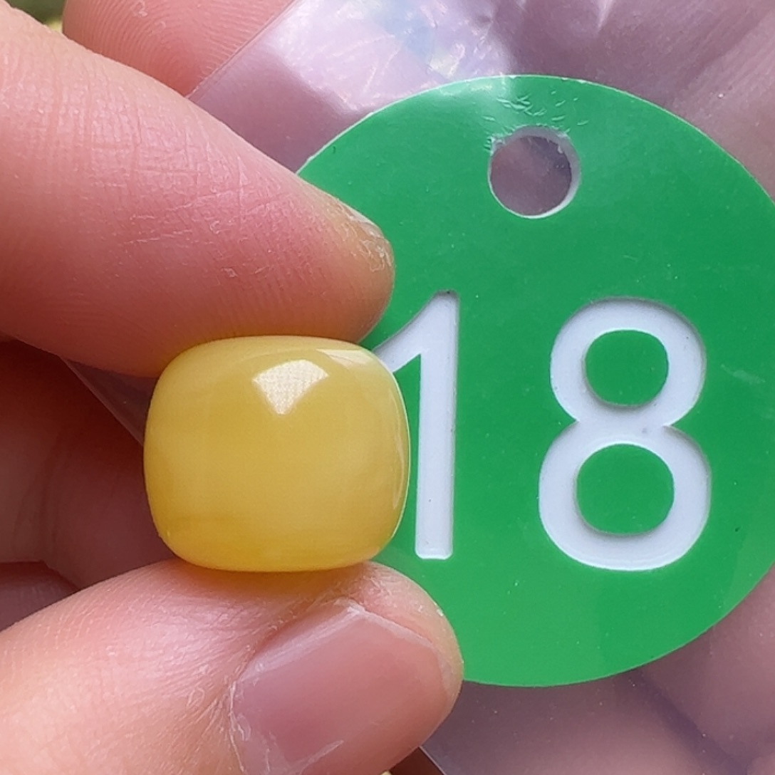 蜜蜡未镶嵌珠宝奇石12.8m m