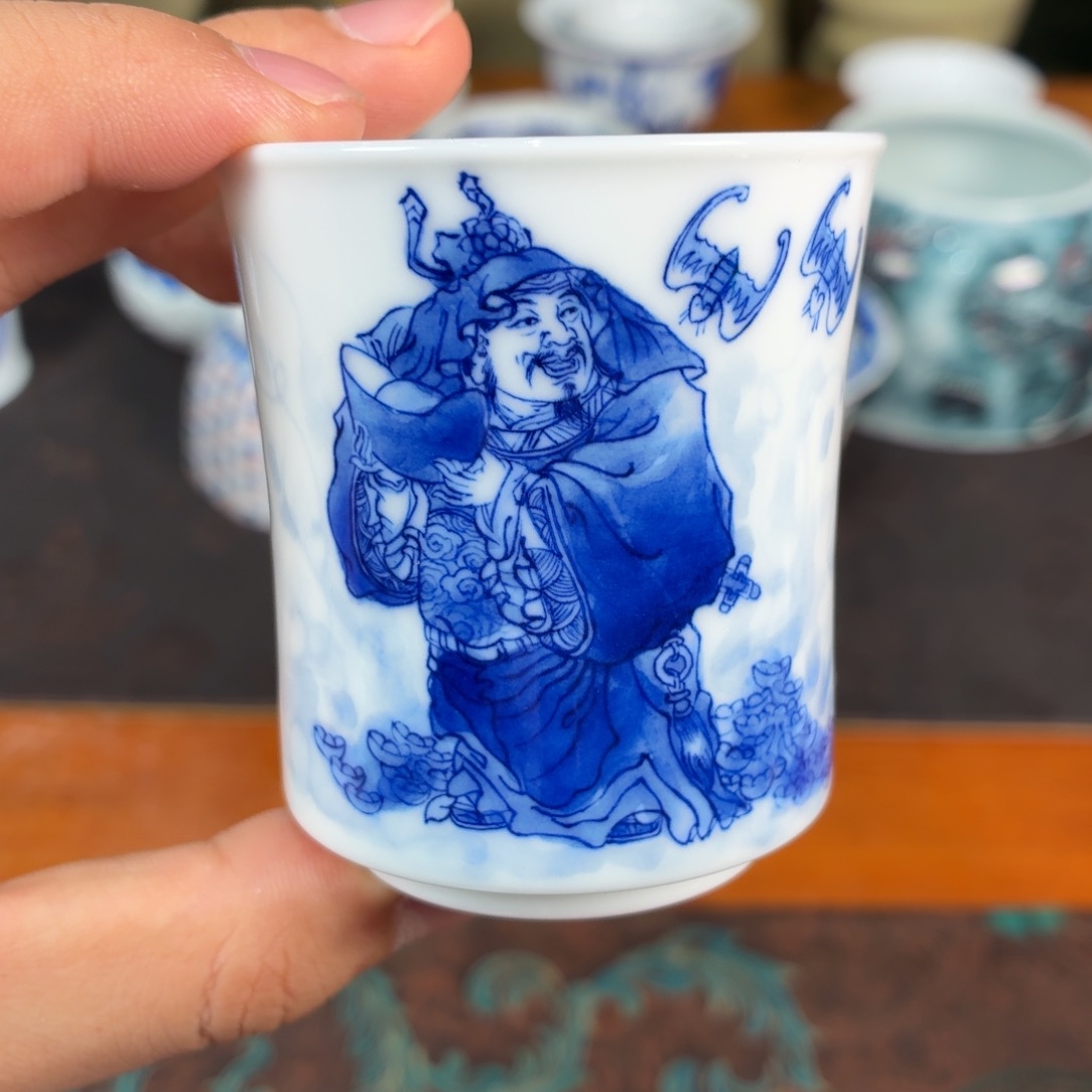 杯子瓷瓷姑娘景德镇陶瓷艺术