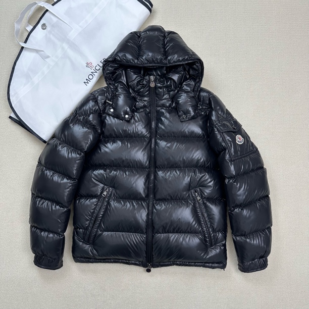 99新 MONCLER 玛雅maya可拆卸连帽羽绒服/3码/WL1807