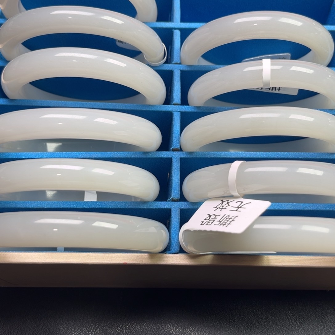 和田玉颈饰未镶嵌多样性钢板料手镯拍一发一货头