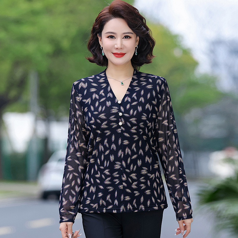 中老年女装春装碎花时尚减龄上衣服2025新款妈妈秋装洋气宽松T恤