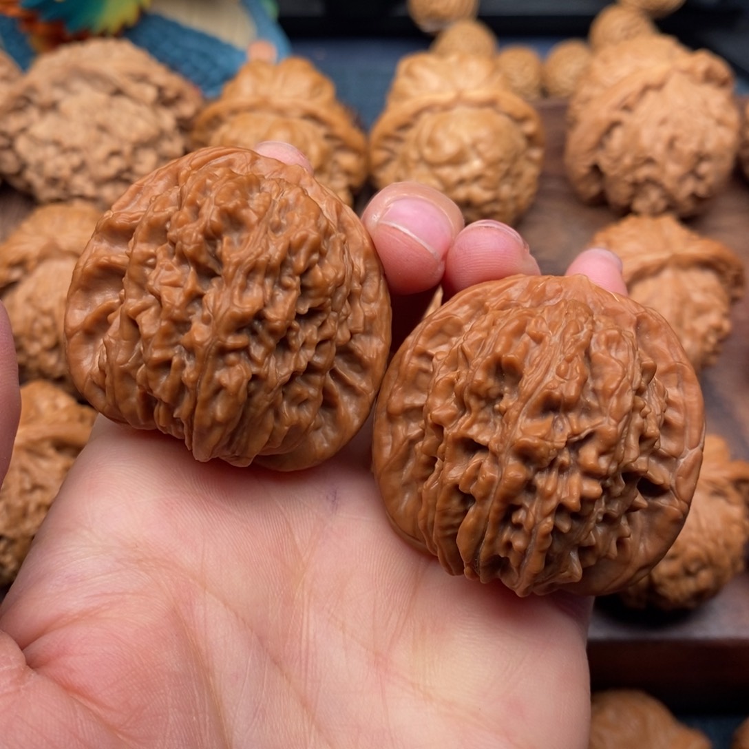 文玩核桃把件41全品，老树原桩平谷楼，红皮