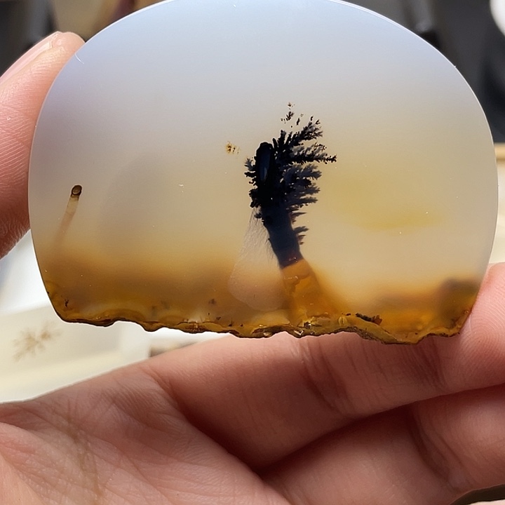 博***美玛瑙/玉髓未镶嵌颈饰