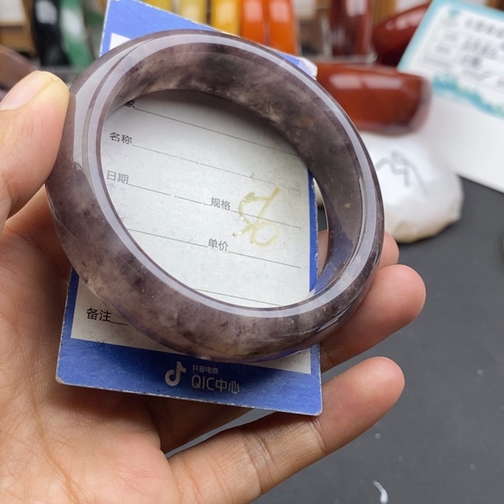 未镶嵌手镯石英质玉