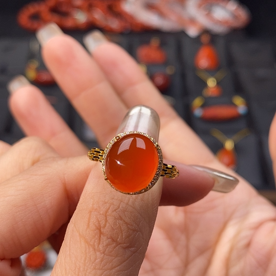 南红玛瑙银S925镶嵌云南保山冰红戒指