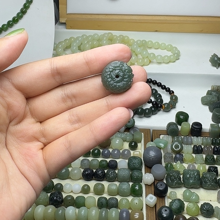 朽****未镶嵌和田玉珠宝半成品和田玉龙扣18mm