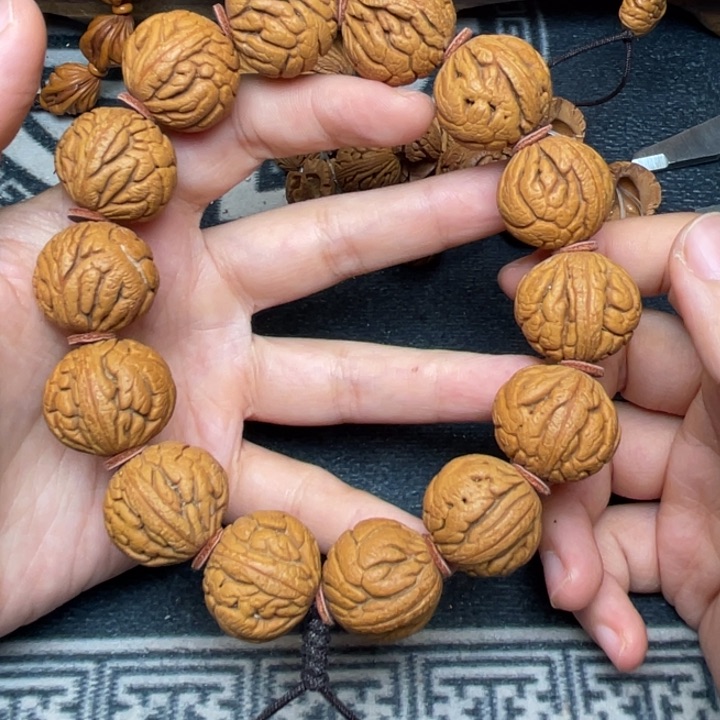 桃核手串龙纹桃核