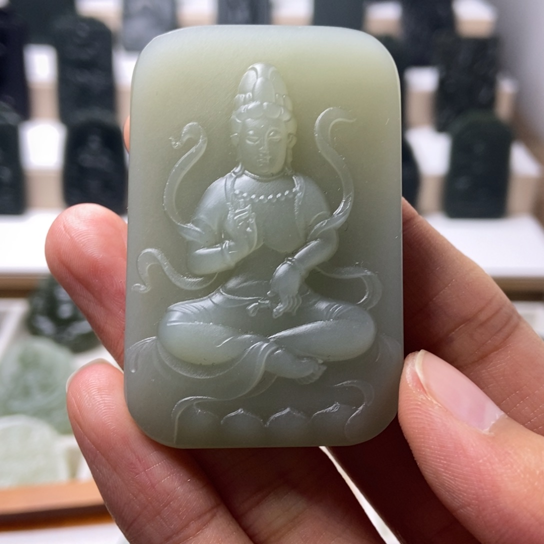 d***m和田玉未镶嵌颈饰