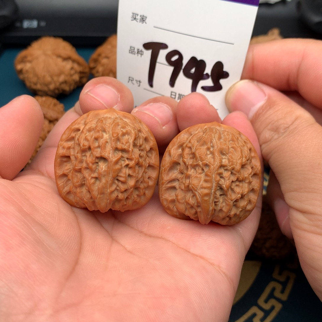 文玩核桃把件36血麒麟945