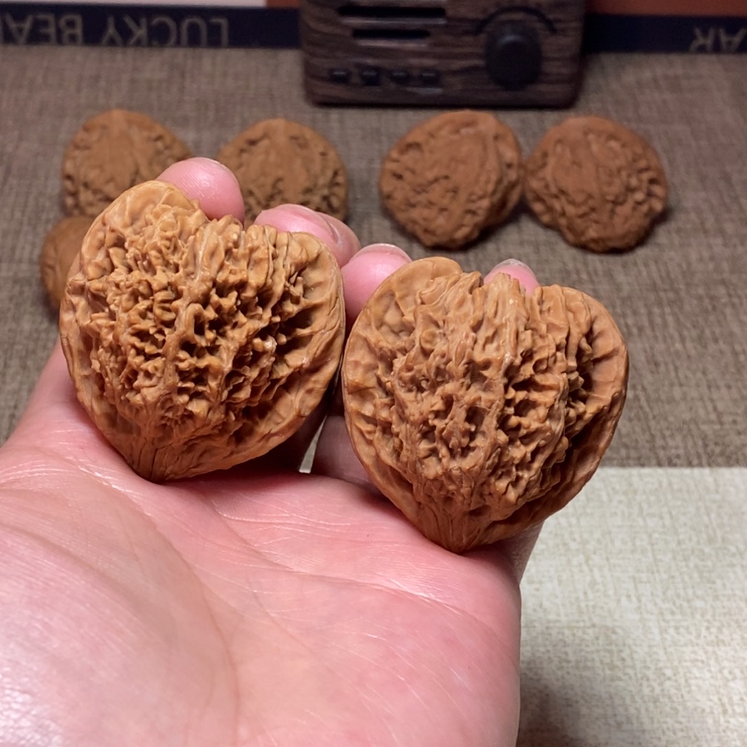 吊坠文玩核桃全品桃心满天星44尺寸