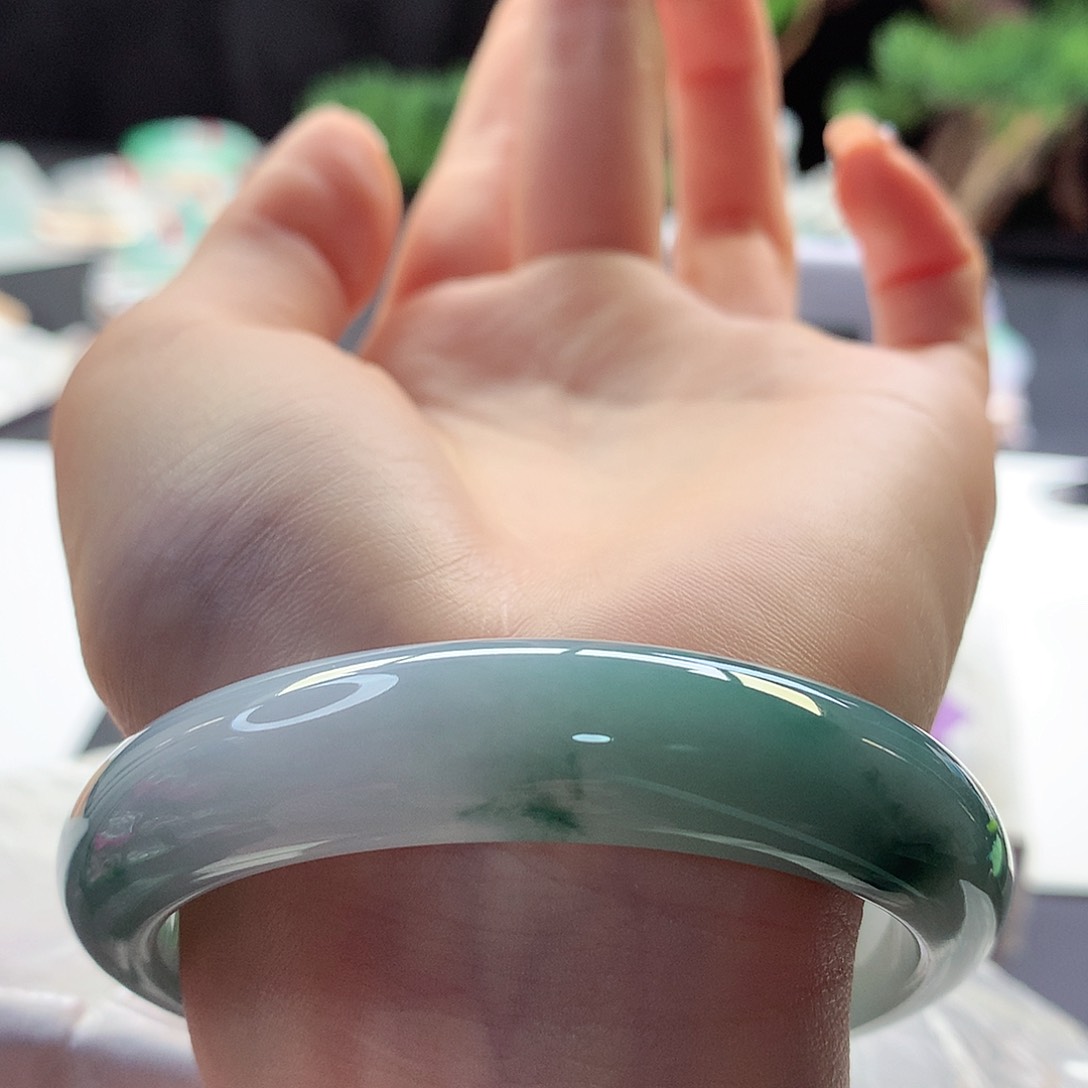 翡翠手镯未镶嵌天然翡翠57-58蓝花小万性价比超高