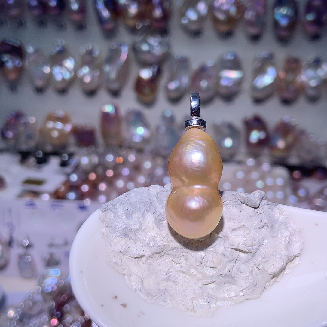 银S925镶嵌淡水珍珠吊坠