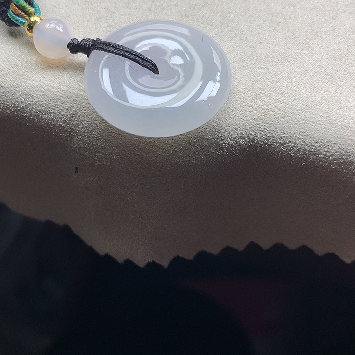 翡翠颈饰未镶嵌吊坠