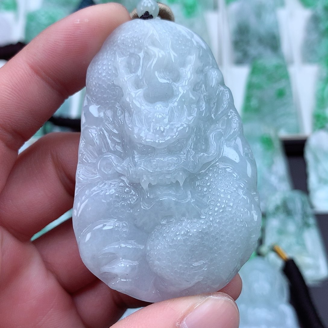 翡翠颈饰未镶嵌翡翠吊坠