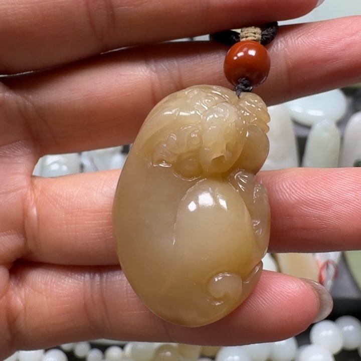 和田玉颈饰未镶嵌