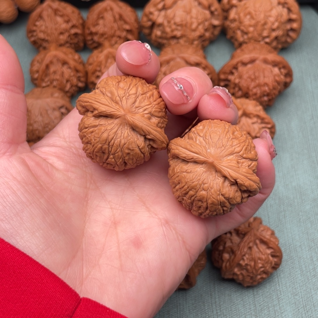 天***虫文玩核桃把件全品乾隆磨37