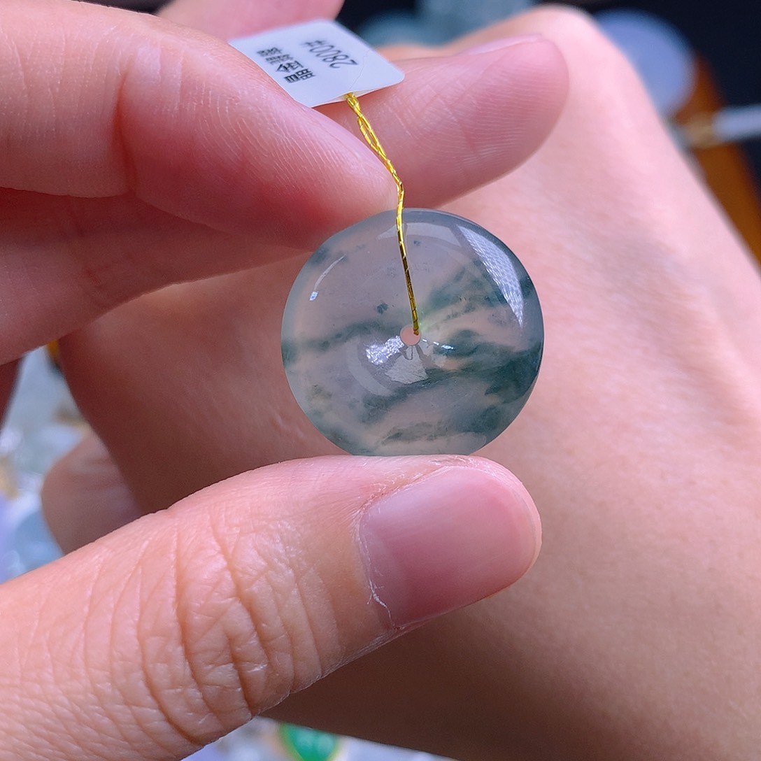 翡翠未镶嵌颈饰轻*翡翠
