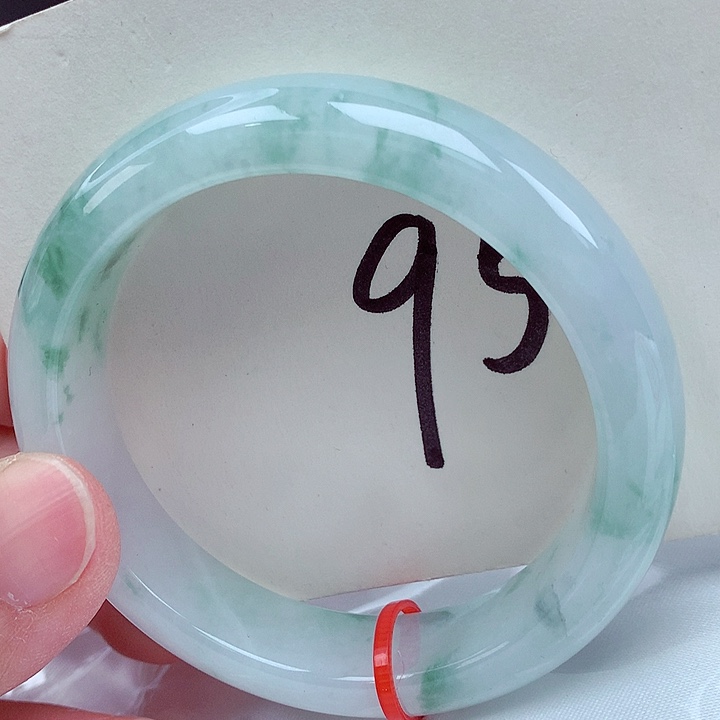 翡翠未镶嵌手镯翡翠