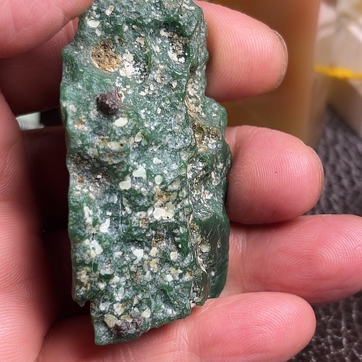 不***画老挝石精美掘绿石