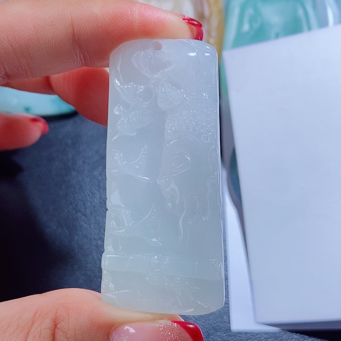 定制翡翠未镶嵌毛货不支持退换货，付款后确认抛光
