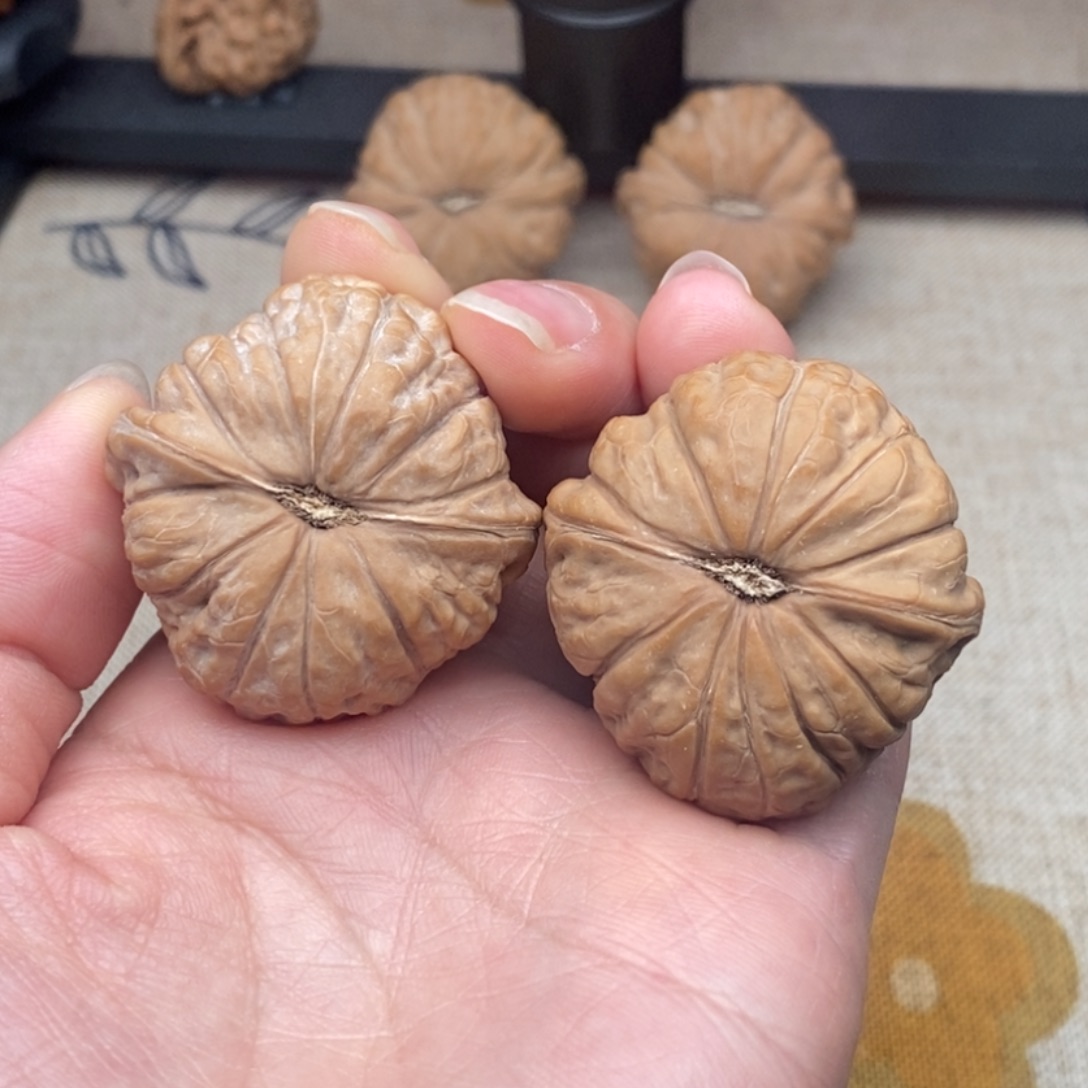 文玩核桃把件南瓜墩