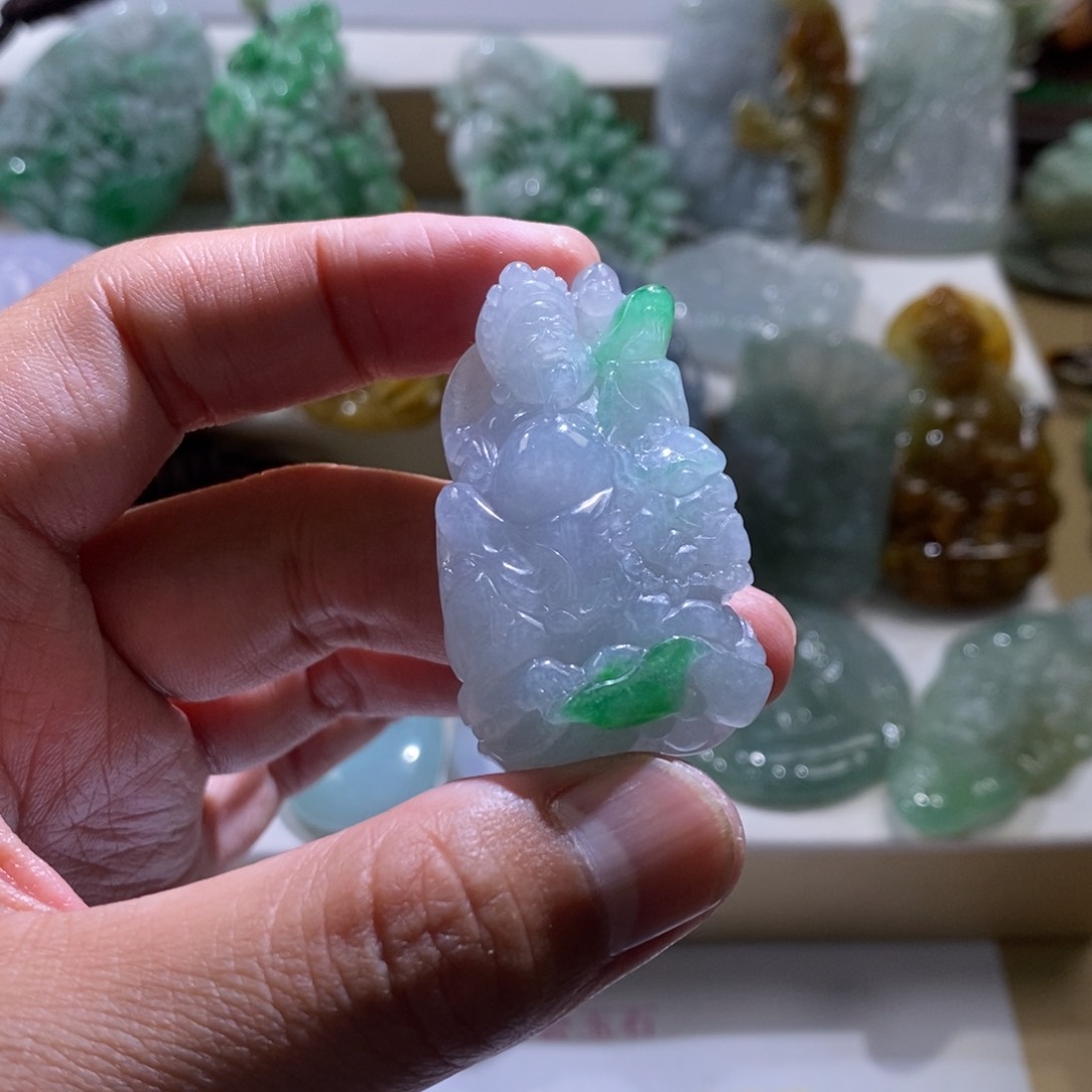 【闪购商品】翡翠颈饰未镶嵌财神