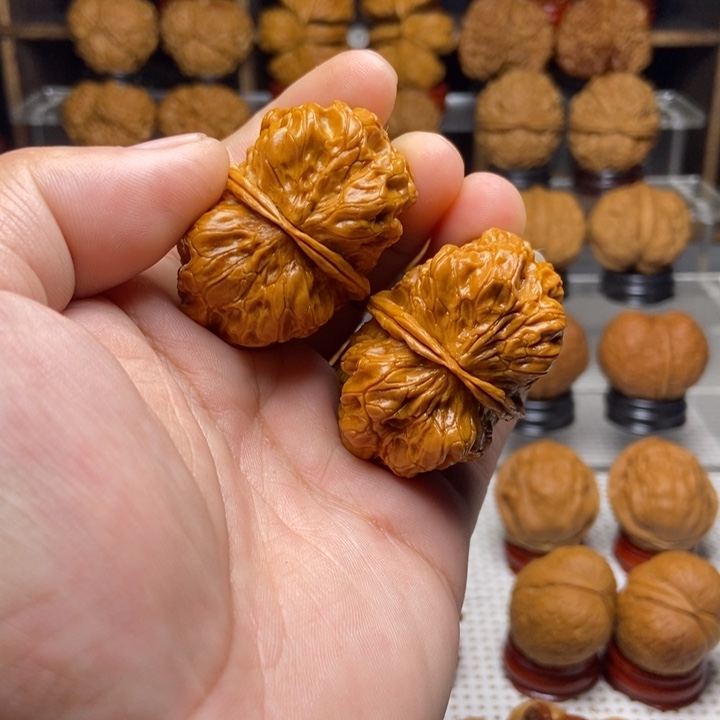 文玩核桃吊坠5磐石鬼脸
