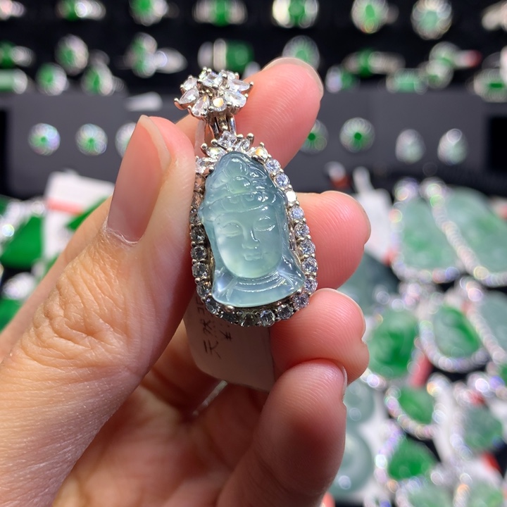 【闪购商品】翡翠颈饰银S925镶嵌天然翡翠