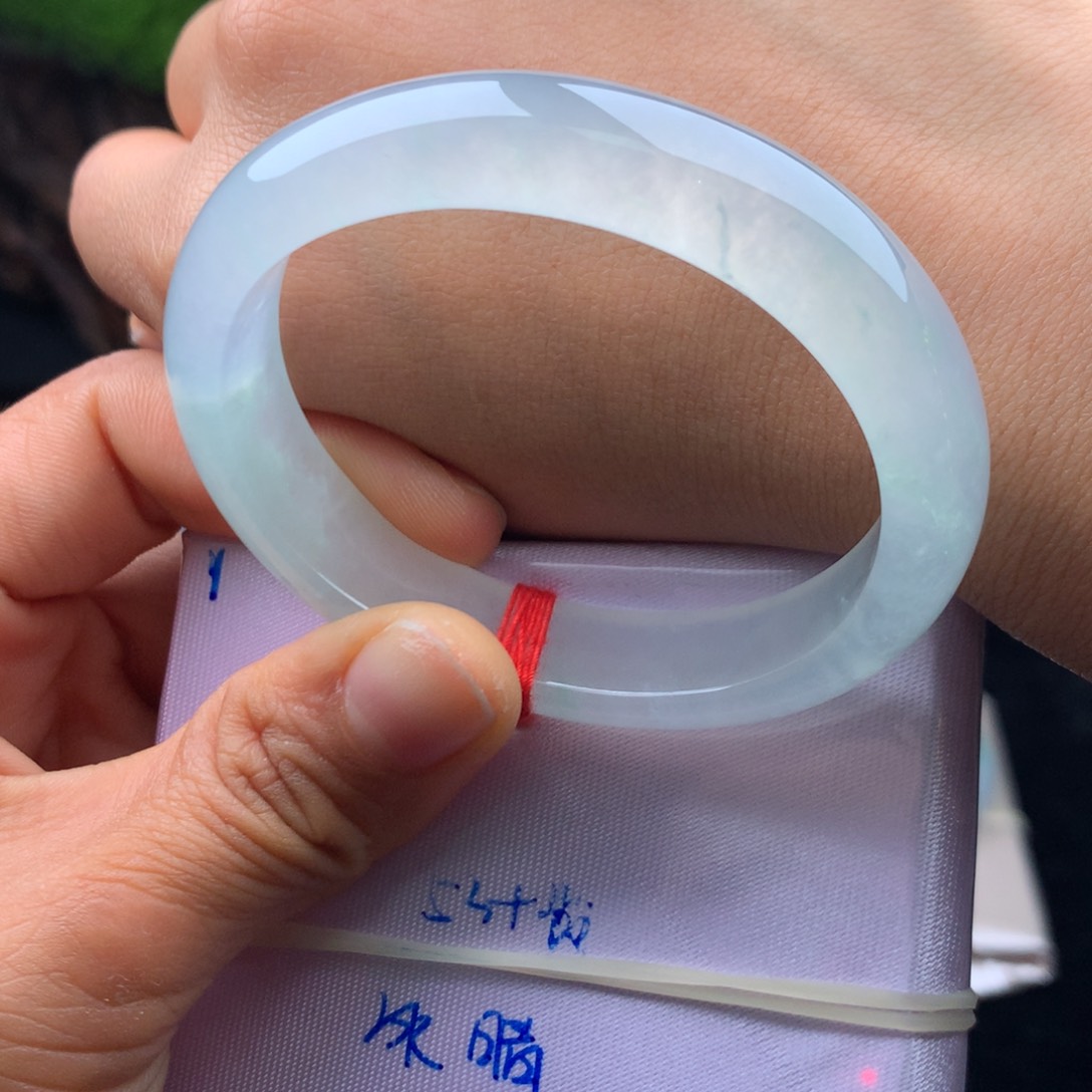 翡翠手镯未镶嵌手镯