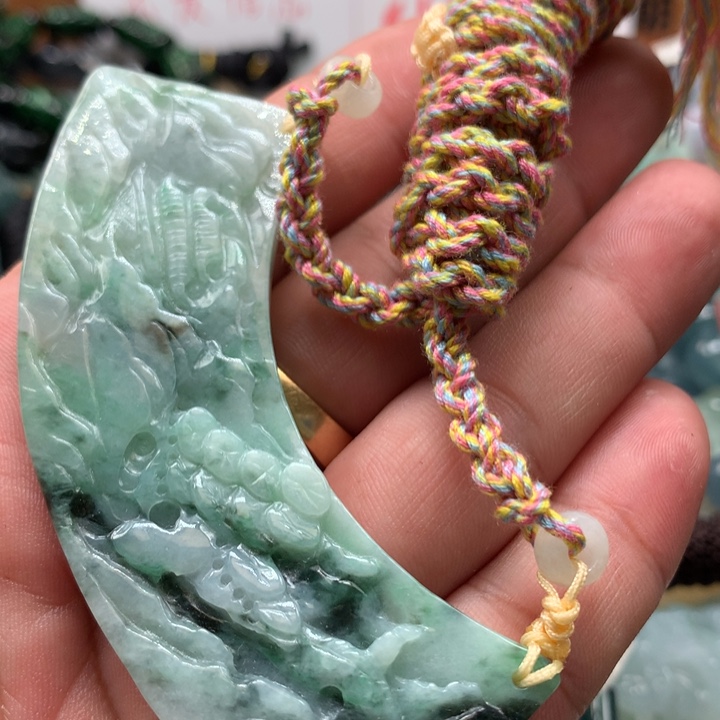 翡翠颈饰未镶嵌保真天然a货翡翠