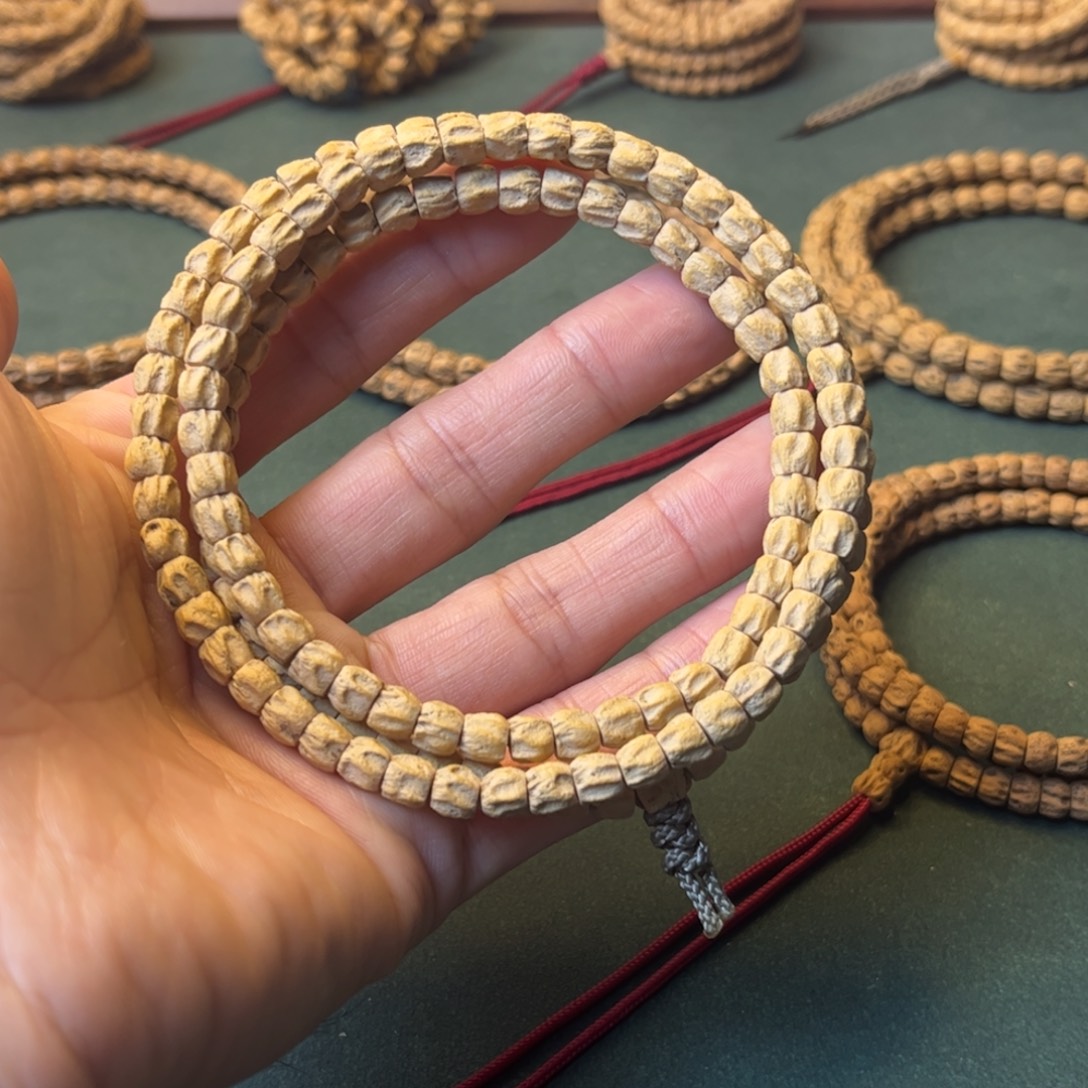 8***9吊坠柏香籽/百香籽