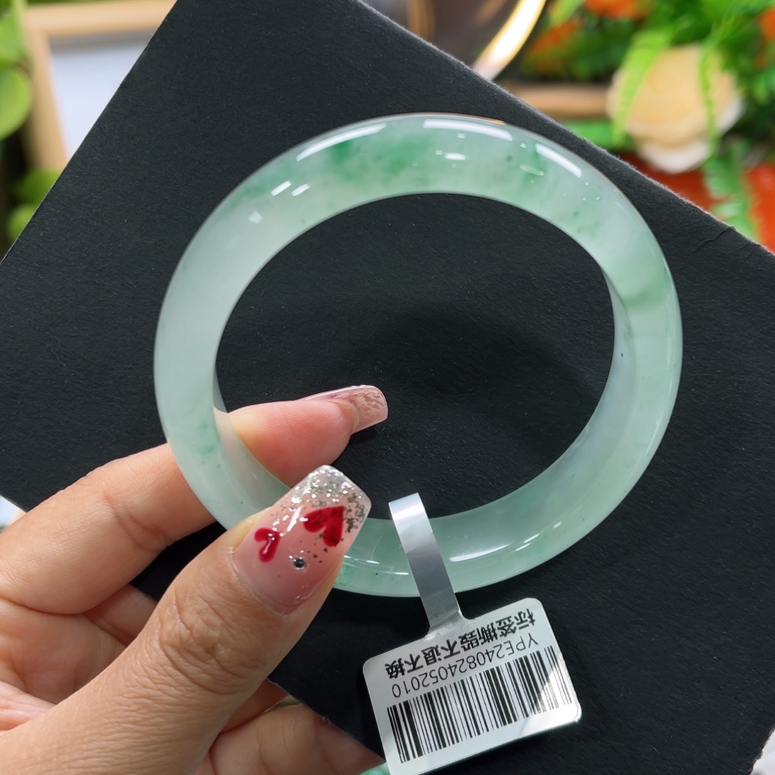 石英质玉手镯未镶嵌➕周周59.5