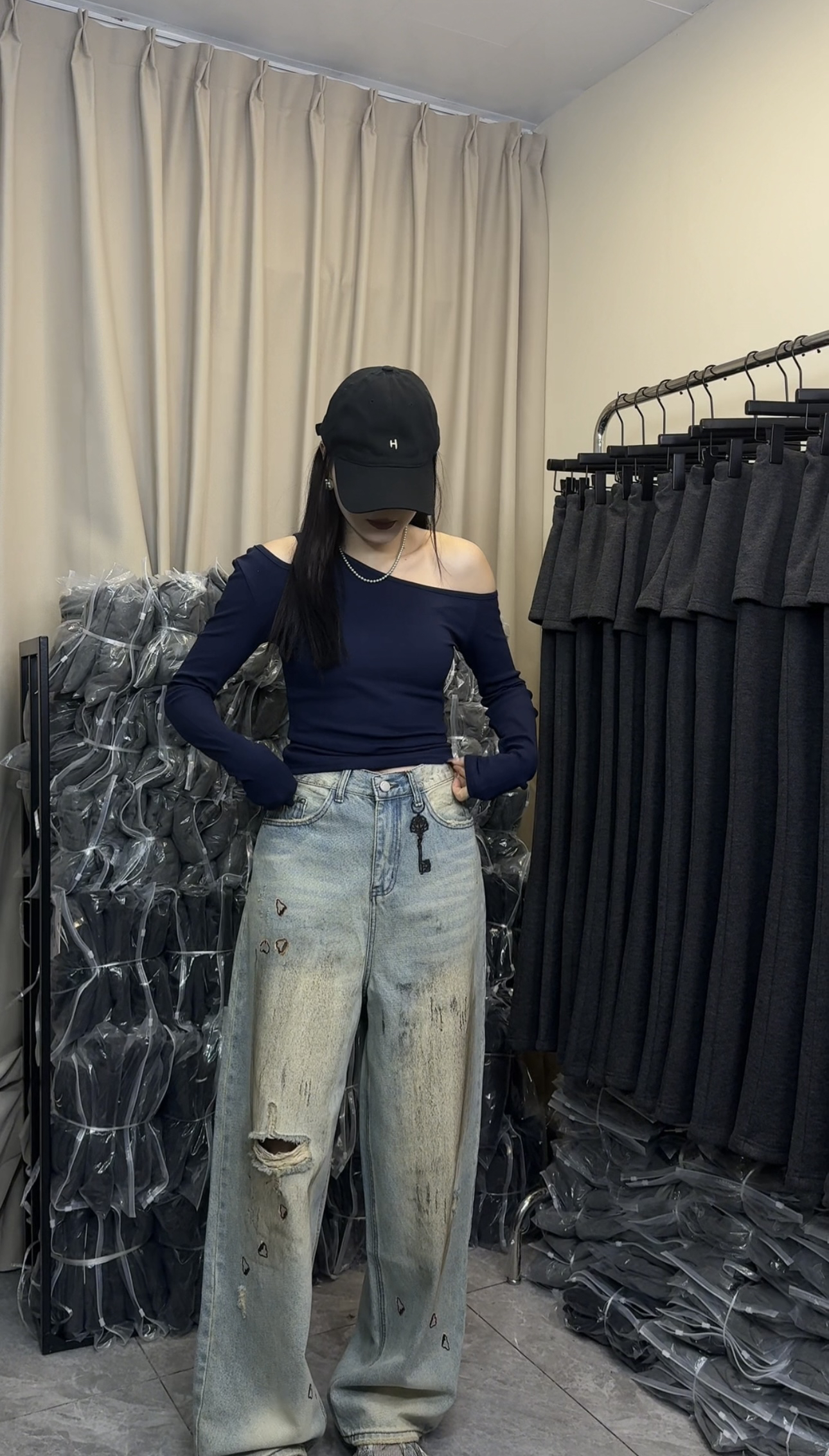 熊小姐家2025早春新款水洗喷漆脏脏牛仔拖地裤